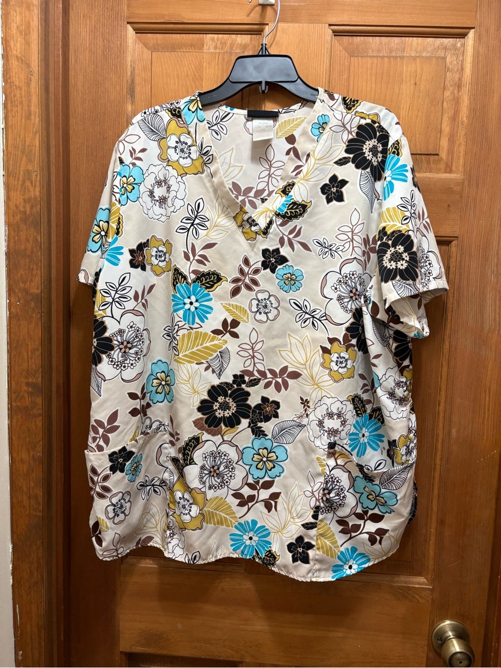 Cherokee Floral V-Neck Scrub Top in Cream, Blue, Yellow, Black